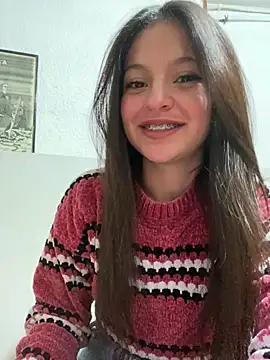 Snapshot of LucyEvans_ chatting on October 21, 2025, 3:50 am LucyEvans online show from October 21, 2025, 3:50 am