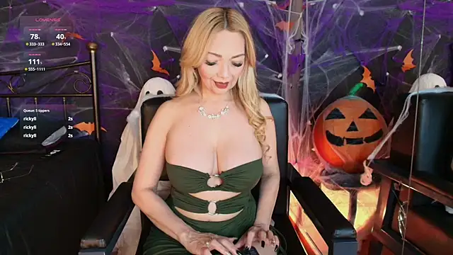 Snapshot of TokioMilf chatting on October 25, 2025, 8:53 pm TokioMilf online show from October 25, 2025, 8:53 pm