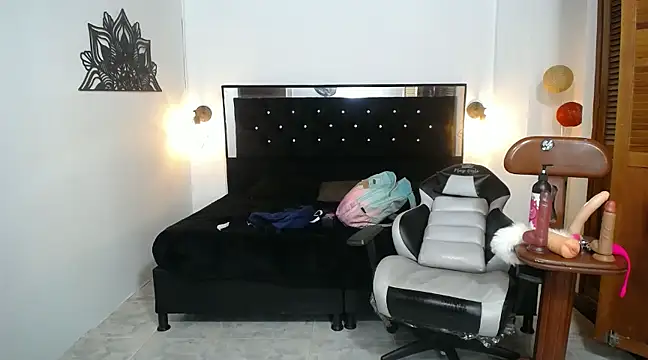 candy hairy online show from March 14, 2025, 10:07 am