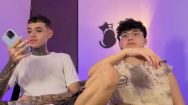 Saturno v online show from February 8, 2026, 2:42 am