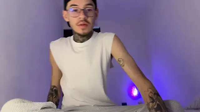 Saturno v online show from September 11, 2025, 12:43 am