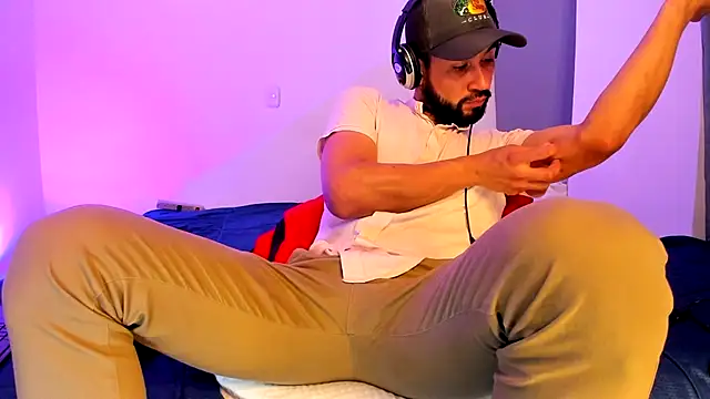 alessandro wye online show from December 3, 2025, 6:36 am