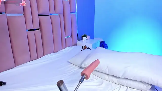 AnaHank  online show from September 30, 2025, 5:13 am