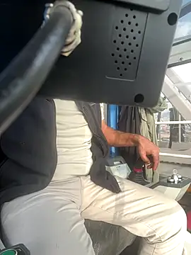 zilzop online show from December 2, 2025, 12:07 pm