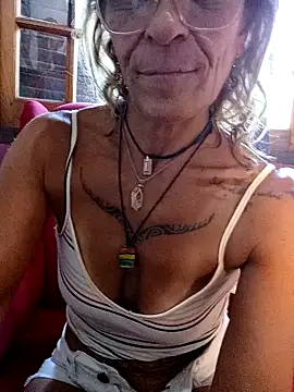 sabinytahot online show from January 15, 2025, 3:39 pm