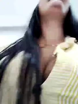 Snapshot of Miia_grand chatting on January 17, 2025, 3:11 pm Miia grand online show from January 17, 2025, 3:11 pm