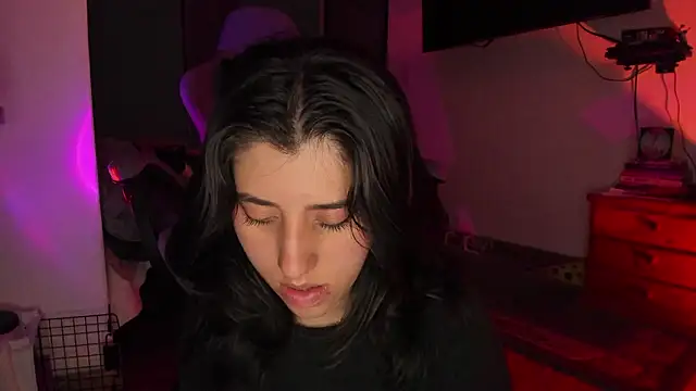 Bunnyy095 online show from February 17, 2026, 3:59 am