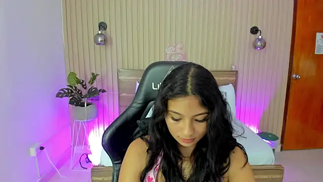 melody flowers online show from March 7, 2025, 3:28 pm