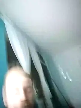 wariacik0024 online show from February 11, 2025, 8:20 pm