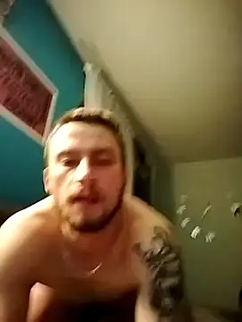 wariacik0024 online show from February 13, 2025, 5:05 am