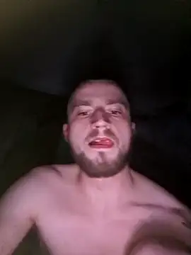 wariacik0024 online show from March 11, 2026, 12:26 am