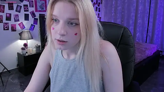 KarambaMoon online show from February 8, 2025, 8:32 pm