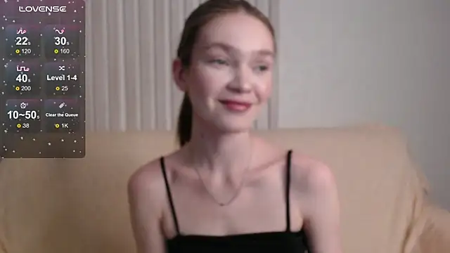 stellapayne1 online show from December 1, 2025, 6:42 pm