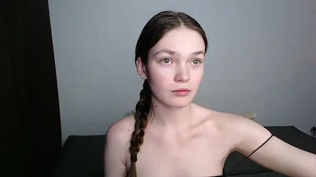 stellapayne1 online show from February 21, 2025, 9:54 pm