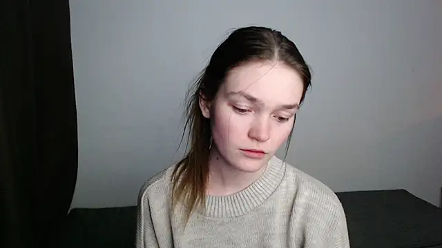 stellapayne1 online show from February 12, 2025, 5:58 pm