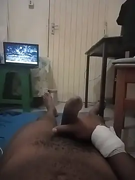 izinjamfee2 online show from February 22, 2026, 9:05 pm