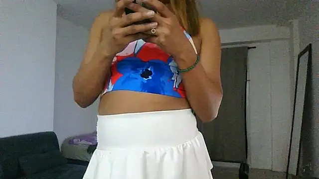 Snapshot of Yerucita chatting on June 26, 2026, 1:00 am Yerucita online show from June 26, 2026, 1:00 am