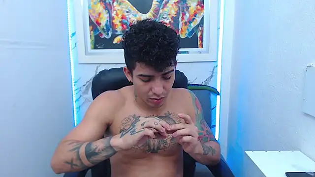 targuerian22 online show from September 19, 2025, 6:39 am