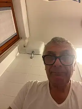 4n4l1zz4m1 online show from March 14, 2025, 8:28 pm