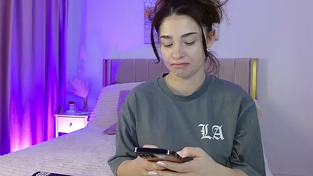 GraceCarther online show from November 26, 2025, 6:41 pm