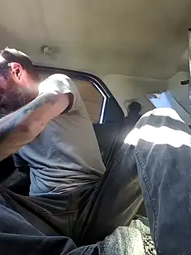 lit702 online show from February 5, 2026, 9:43 pm