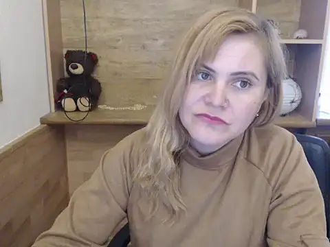 DaniellaKiss online show from April 25, 2026, 1:41 pm