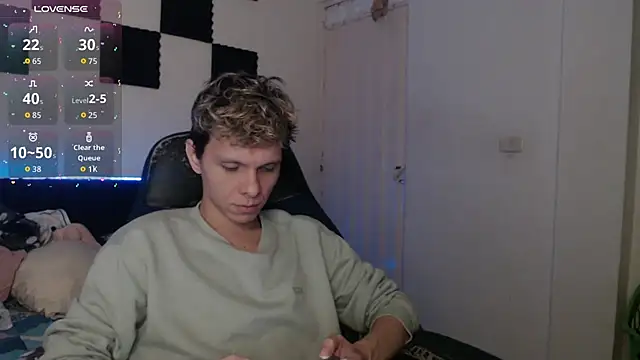 bryamado69 online show from October 19, 2025, 3:20 am