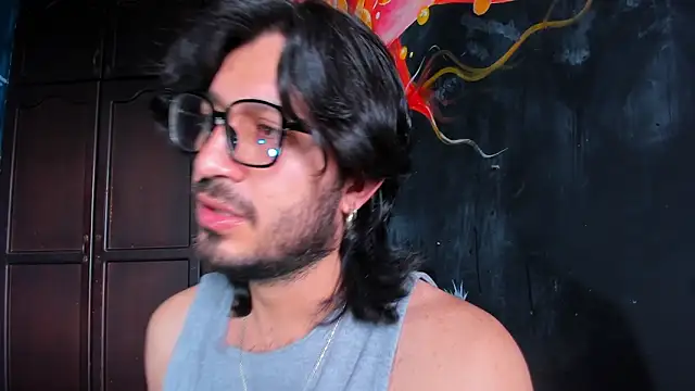 Ackerman Eren  online show from November 8, 2025, 8:01 pm