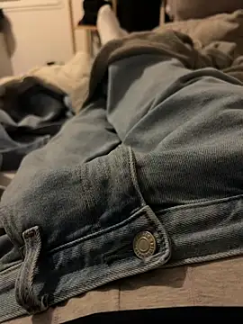 pignoufe online show from April 9, 2026, 8:48 pm