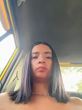 Snapshot of Laura_fernandezII chatting on February 11, 2026, 12:27 pm Laura fernandezII online show from February 11, 2026, 12:27 pm