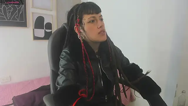  sharlotte777 online show from February 23, 2026, 3:34 pm