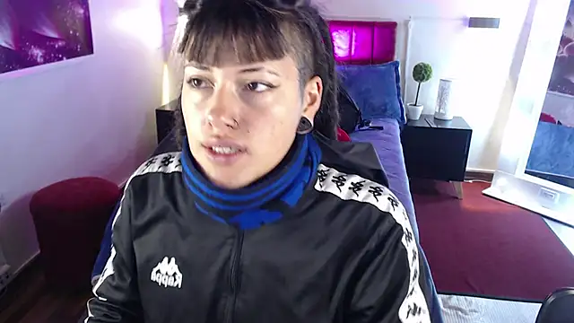  sharlotte777 online show from March 18, 2025, 1:23 pm