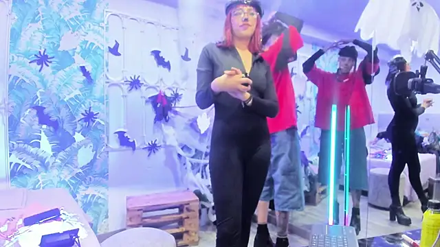  sharlotte777 online show from October 31, 2025, 3:19 pm