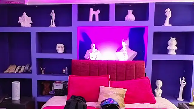  sharlotte777 online show from October 9, 2025, 2:28 pm