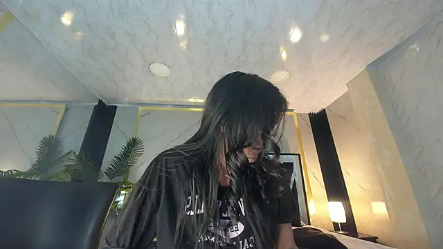 Princess Violett online show from September 10, 2025, 2:38 pm