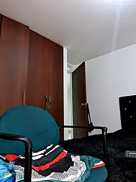 Snapshot of MAXIMUS_MASTE3 chatting on March 23, 2025, 4:27 am MAXIMUS MASTE3 online show from March 23, 2025, 4:27 am