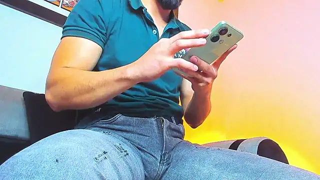 Snapshot of MAXIMUS_MASTE3 chatting on October 3, 2025, 7:15 pm MAXIMUS MASTE3 online show from October 3, 2025, 7:15 pm