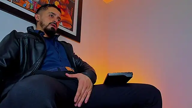 Snapshot of MAXIMUS_MASTE3 chatting on September 10, 2025, 7:46 pm MAXIMUS MASTE3 online show from September 10, 2025, 7:46 pm