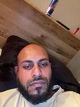 islandvybee55 online show from March 6, 2026, 5:08 pm