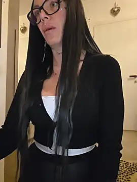 cicciolina online show from February 4, 2026, 12:55 pm