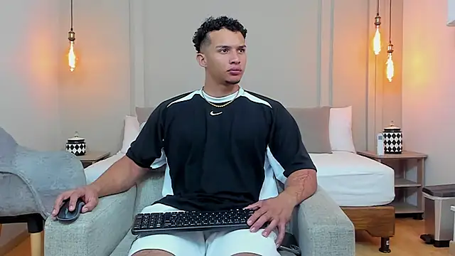 Dominick star online show from February 25, 2025, 4:57 am