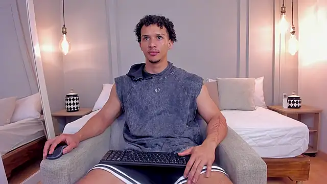 Dominick star online show from January 7, 2026, 4:50 am