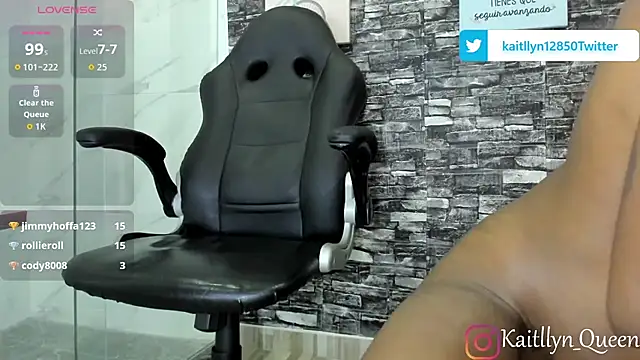 Kaitllyn Queen online show from November 1, 2025, 2:40 am