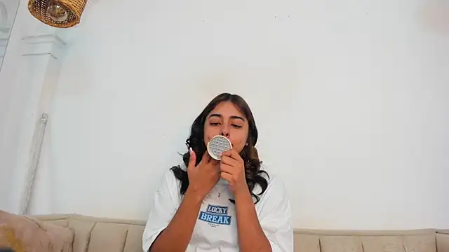 natalia aguirre1 online show from February 12, 2026, 12:05 pm