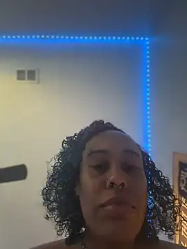 Snapshot of loveluna8 chatting on February 2, 2026, 5:23 pm loveluna8 online show from February 2, 2026, 5:23 pm