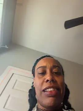 loveluna8 online show from March 3, 2026, 2:46 pm