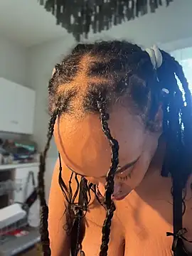 Snapshot of loveluna8 chatting on May 27, 2026, 1:07 pm loveluna8 online show from May 27, 2026, 1:07 pm