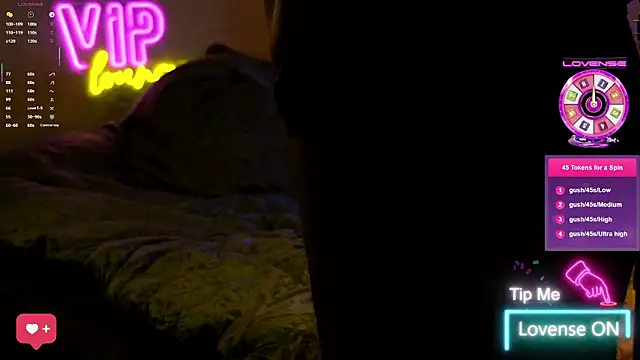 coupleofficial online show from March 11, 2025, 10:42 pm