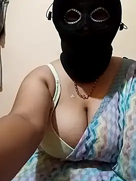 Snapshot of MONA_DARLING31 chatting on January 22, 2025, 4:55 am MONA DARLING31 online show from January 22, 2025, 4:55 am