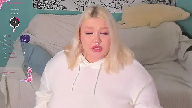 LilyBelll online show from December 28, 2024, 9:30 pm